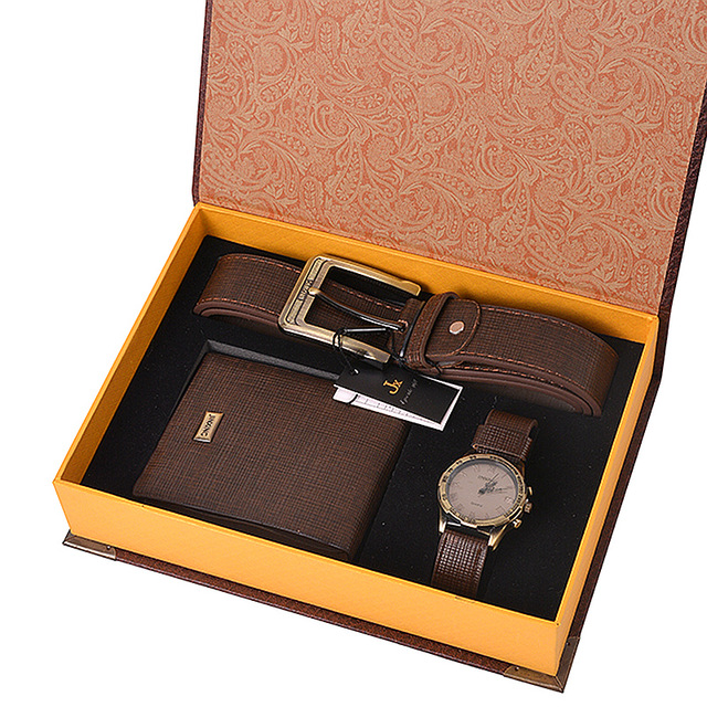 Với các sếp nam chúng ta nên tặng quà gì 2